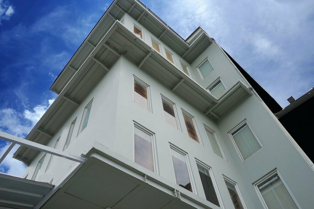 Hotel Urooms Senayan, Jakarta, photo