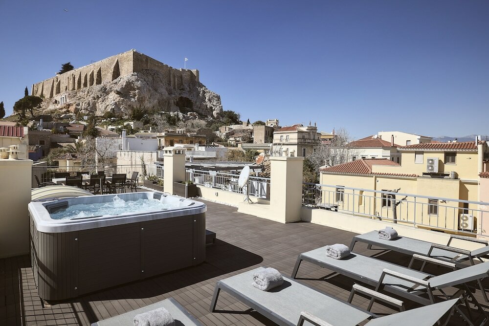 Фото Plaka's Villa with Breathtaking Acropolis View