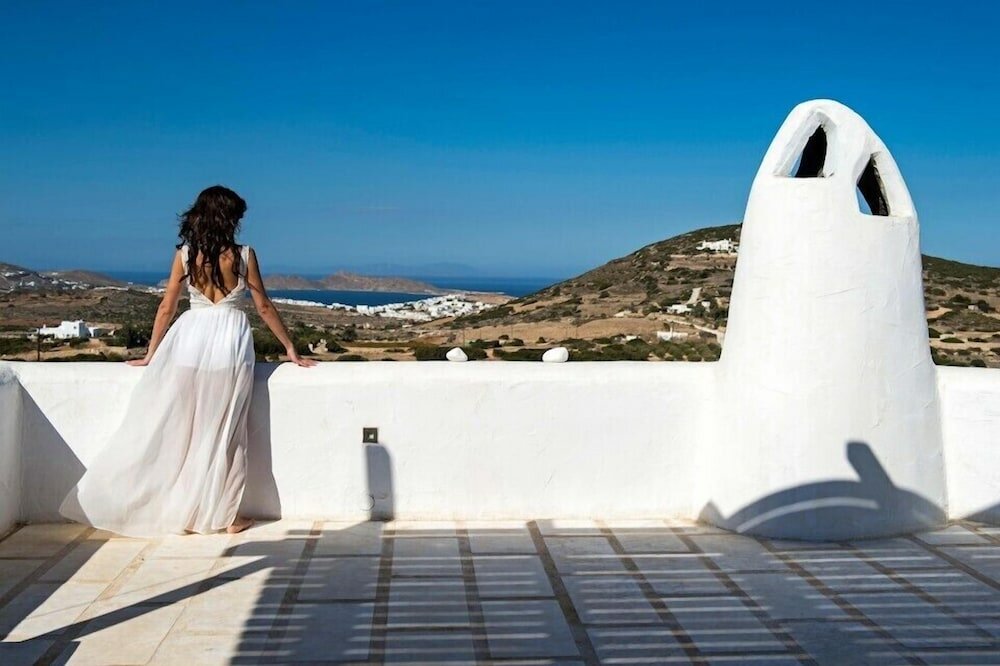 Фото Naoussa Hills Boutique Resort - Adults Only