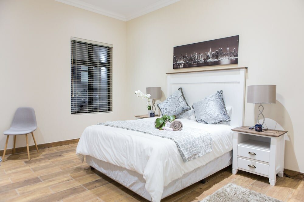 Фото The Living Collective