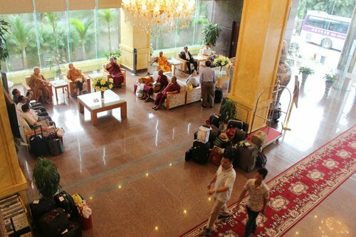 Гостиница Hoang Son Peace Hotel в Ниньбине