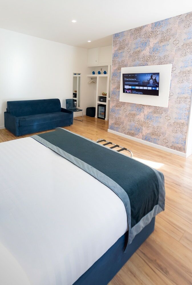 Фото Home at Rome Vatican Suites