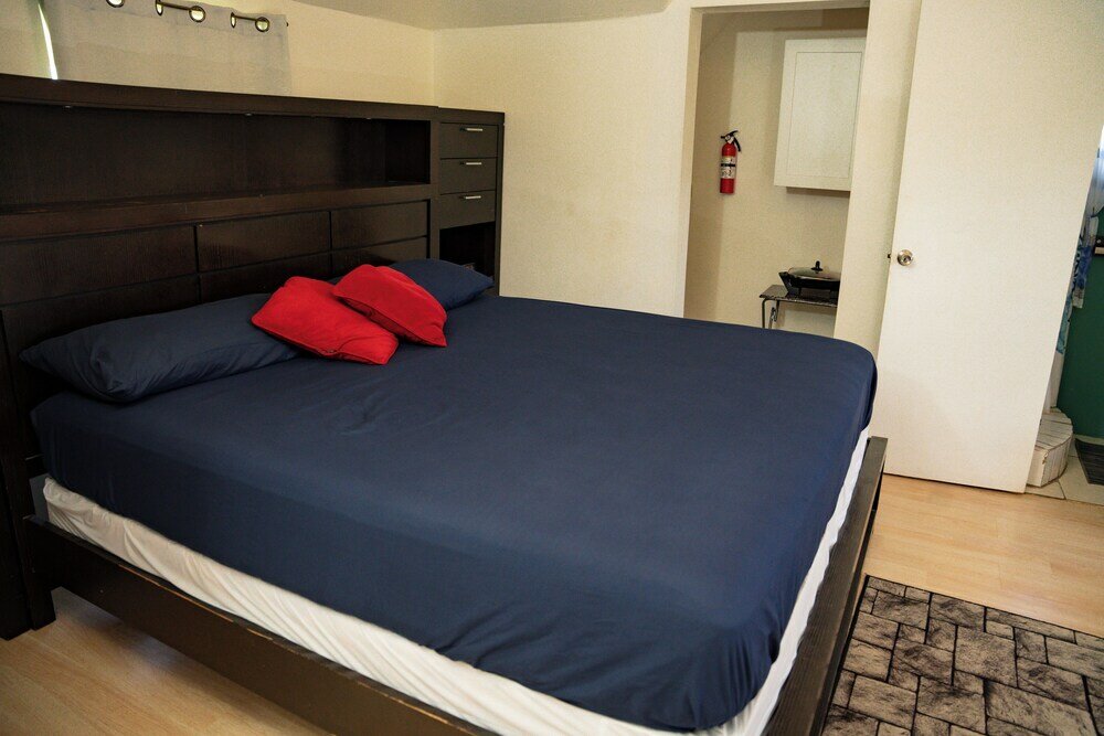 Фото Cocoplum Rest N Hideaway 1