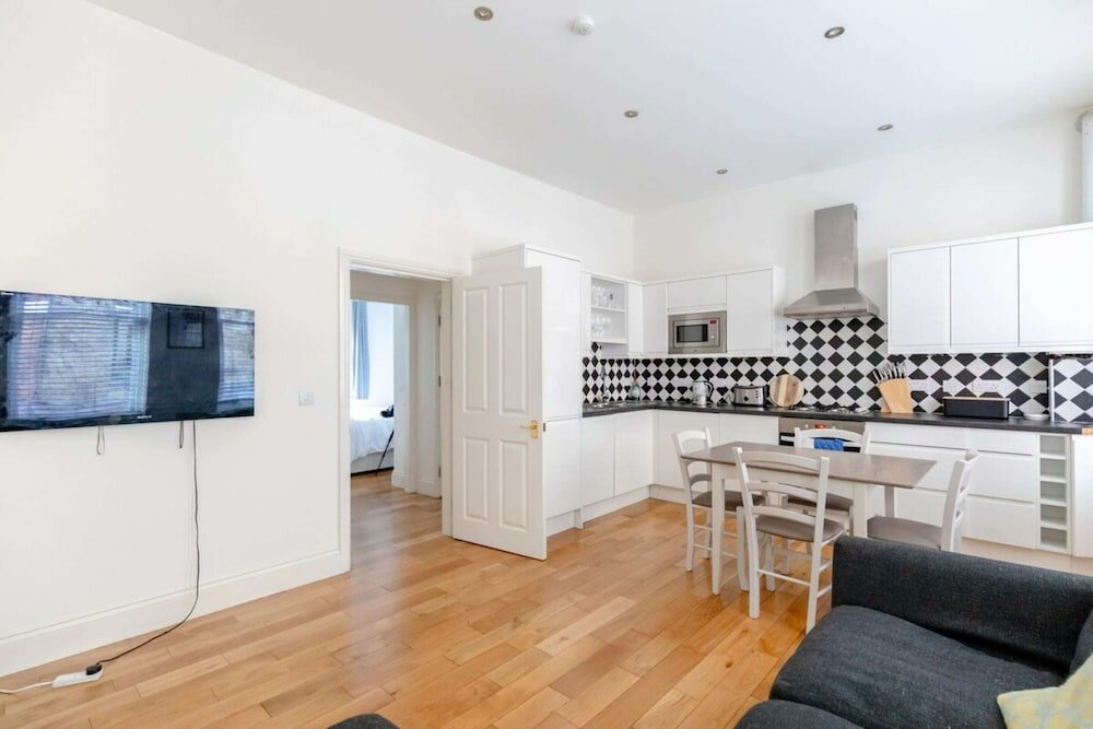 Фото Stylishly Snug 1bd Flat, Camden Town!