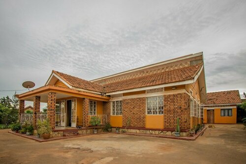 Гостиница Ewaka Guesthouse and Backpackers - Hostel в Уганде