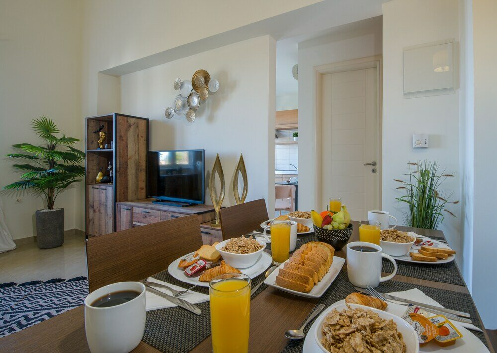 Фото Artdeco Luxury Suites