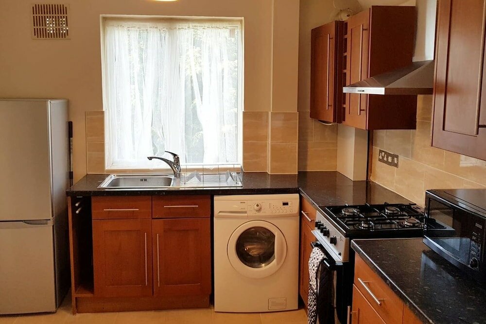 Фото Elegant and Spacious 2 bedroom Apartment