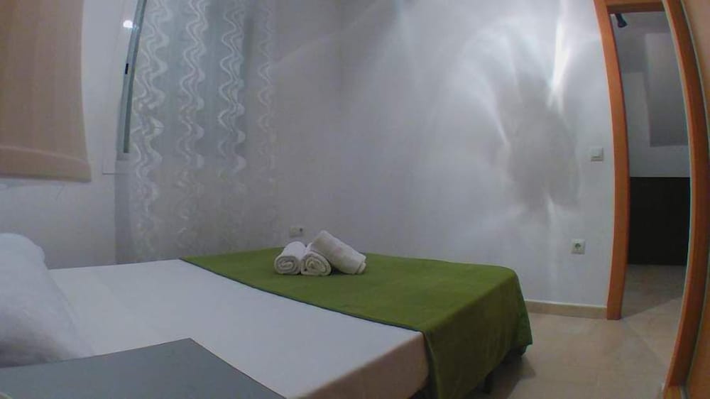 Фото Apartamentos Turisticos Zahazar