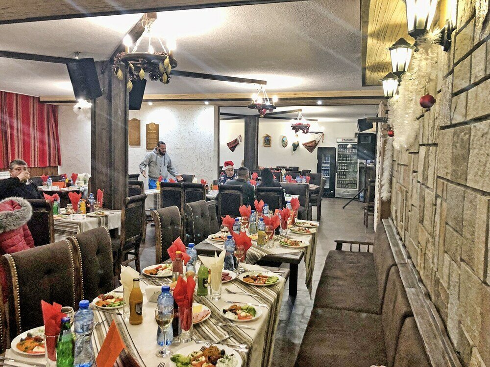 Фото Forest Nook Aparthotel