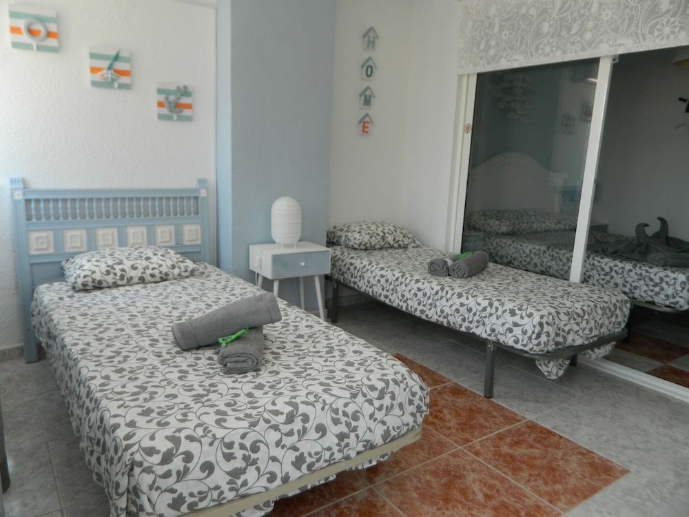 Фото Sky Sea Holidays Benalmadena