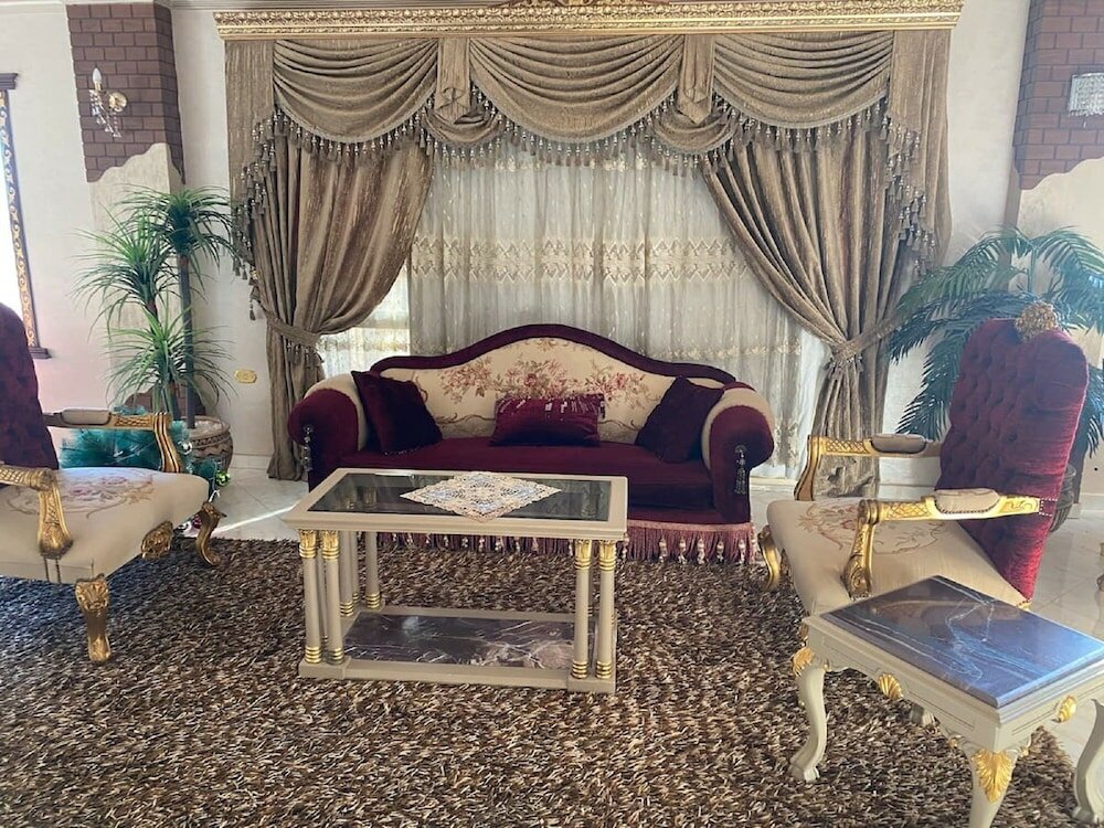 Фото Penthouse Apartment Pyramids view