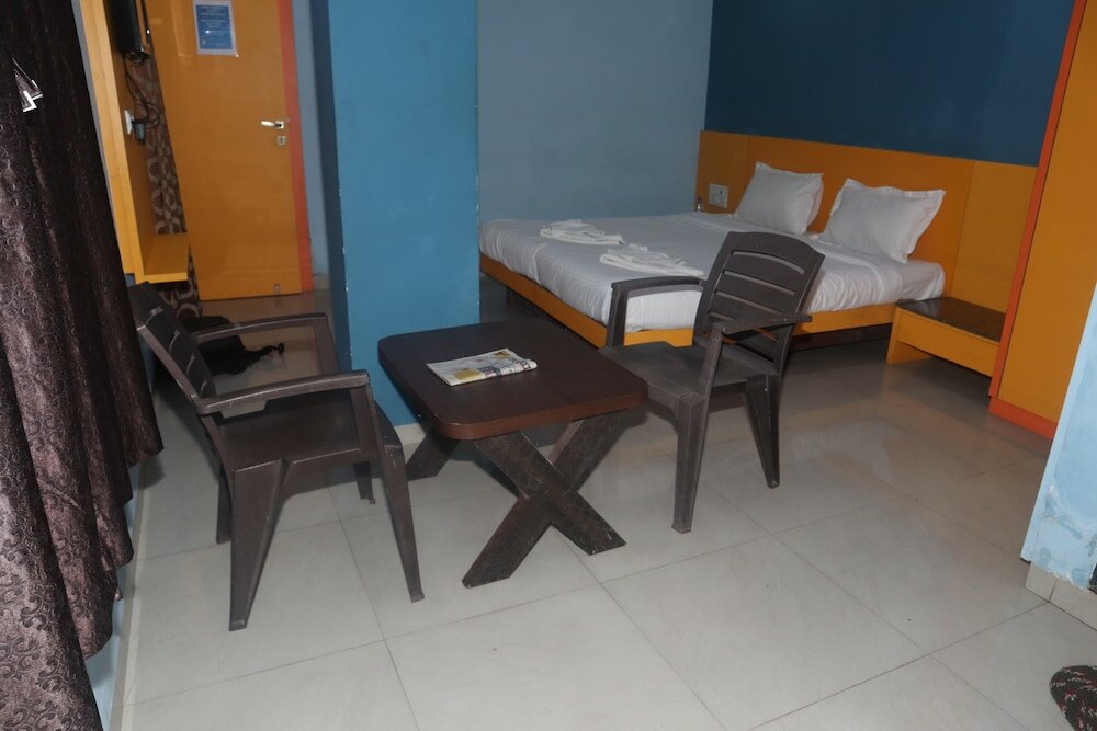 Фото IROOMZ Hotel Shree Krishna Palace