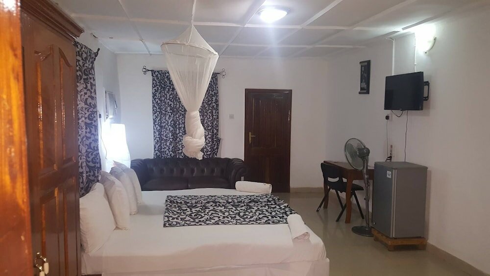 Фото Paloma Guest House & Restaurant