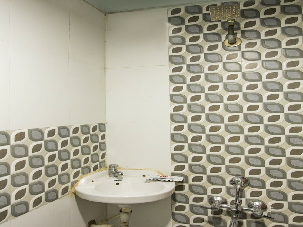 Фото Oyo 28472 Hotel Shree Palace