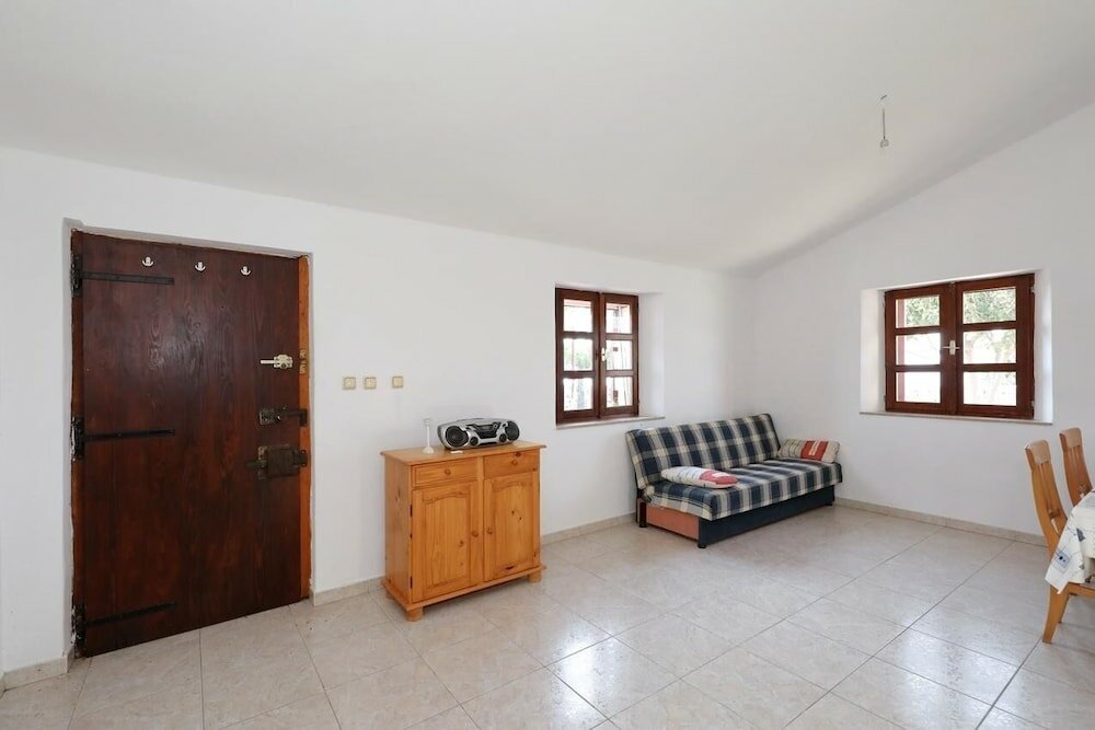 Фото Mari - Whole Island for you - H