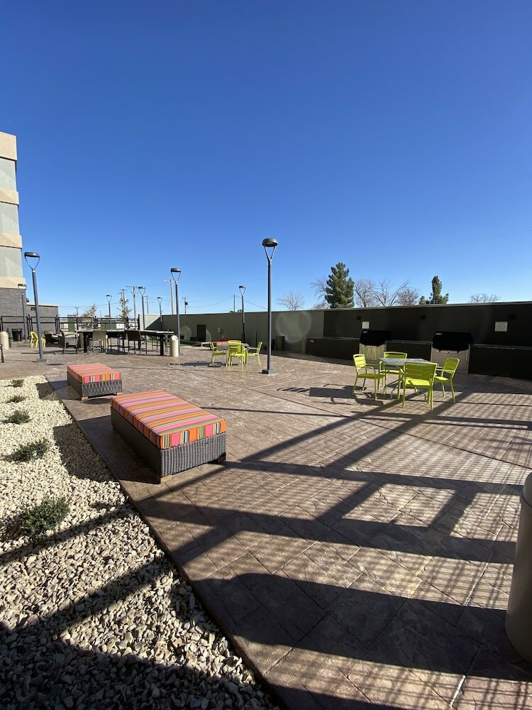 Фото Home2 suites by Hilton Carlsbad