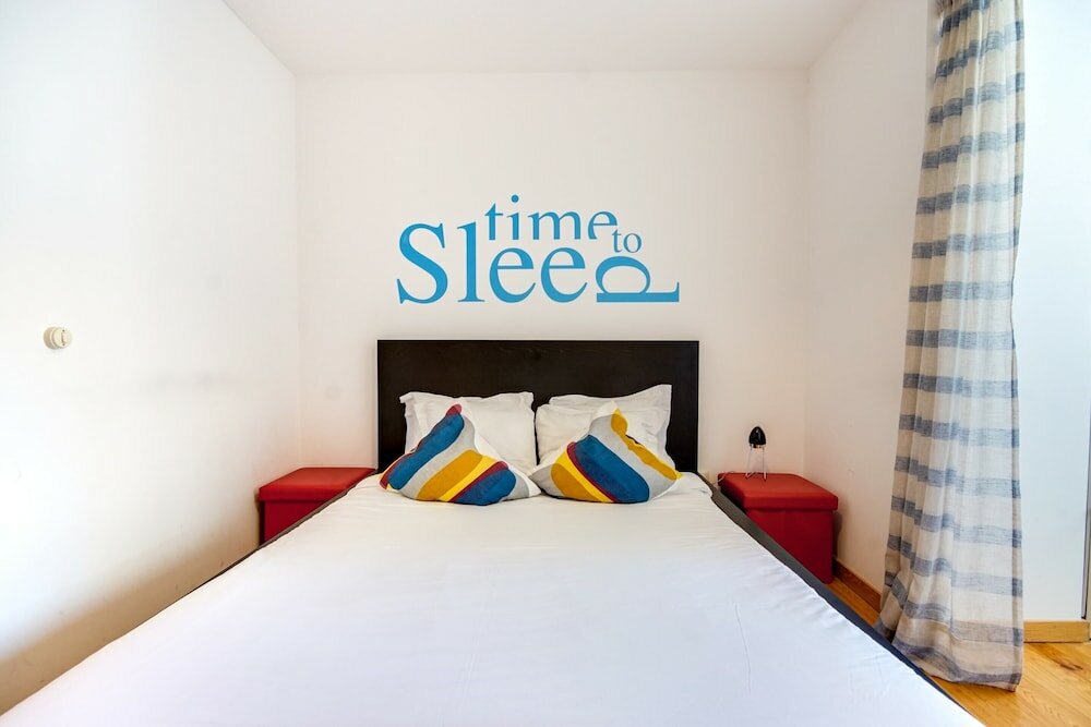 Фото Bright Maida Vale Apartment