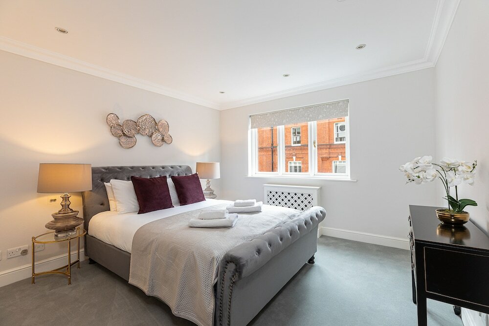 Фото Altido Stunning 6-bed house near Harrods in Knightsbridge