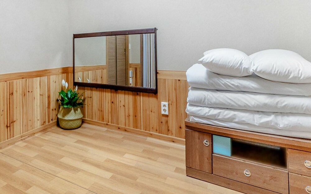 Фото Yeosu Rest Guest House