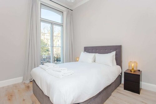 Modern & Spacious 1 Bedroom Apartment in London