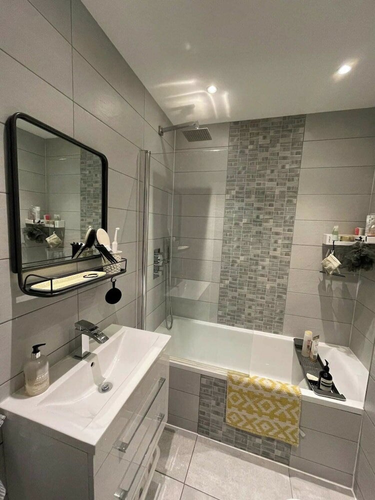 Фото Snug 1bd Flat With Balcony - Stoke Newington