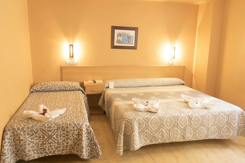 Фото Hostal Goyesco Plaza