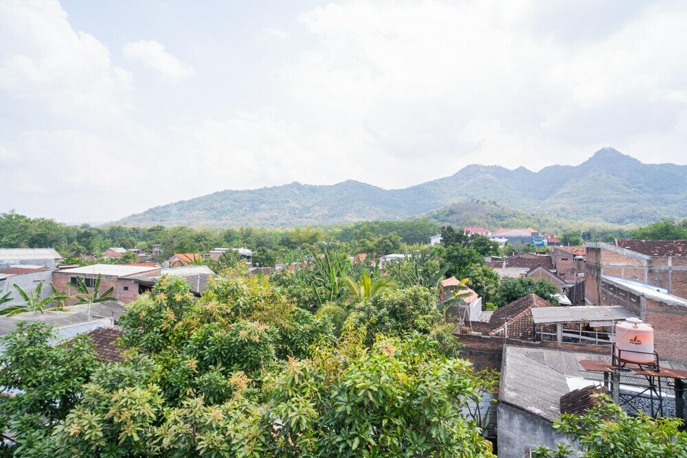 Фото RedDoorz Syariah @ Selomangleng Kediri