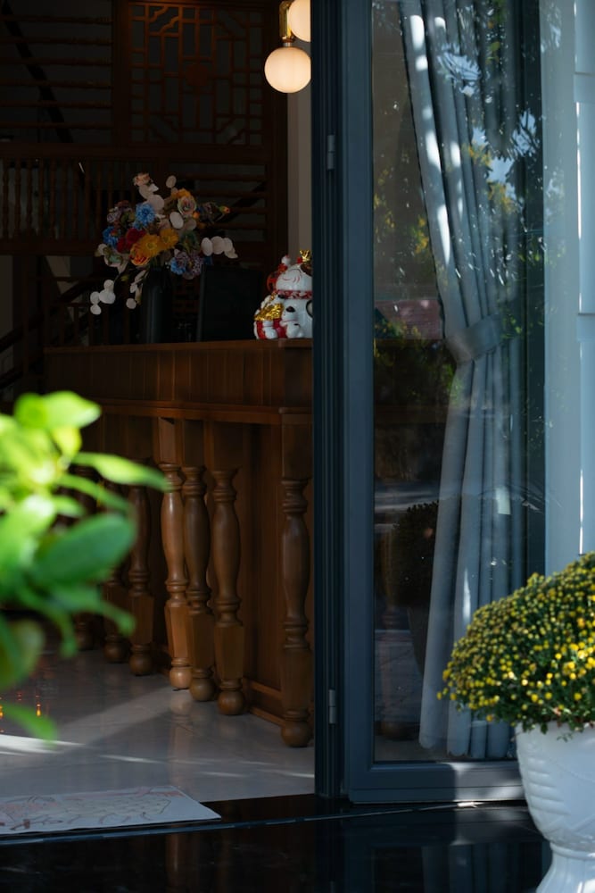 Фото West Lake Hotel