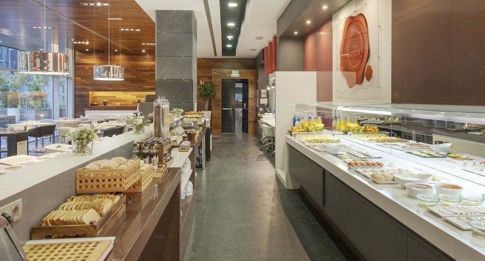 Фото Hotel Ilunion Atrium