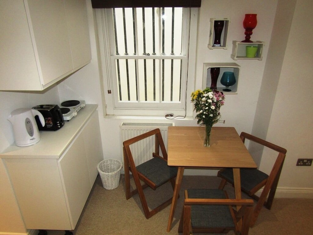 Фото Cozy Private Double En-suite - 2