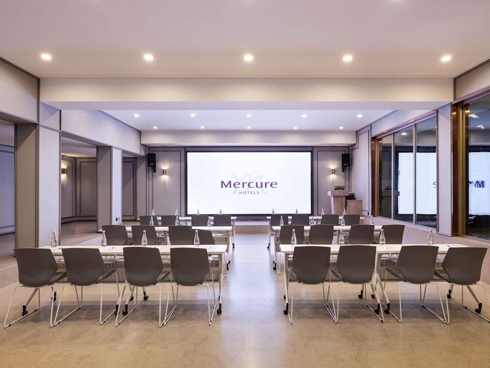 Фото Mercure Qingdao Downtown