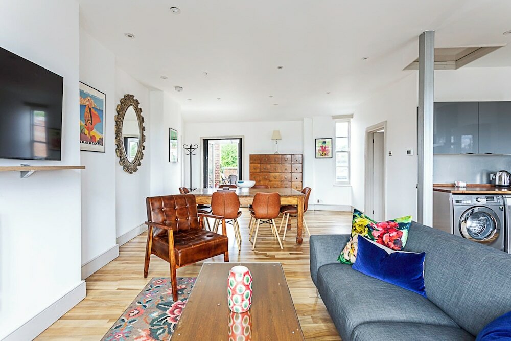 Фото Contemporary Open Plan Penthouse