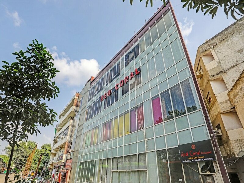 Гостиница Hotel Red Coral в Дели