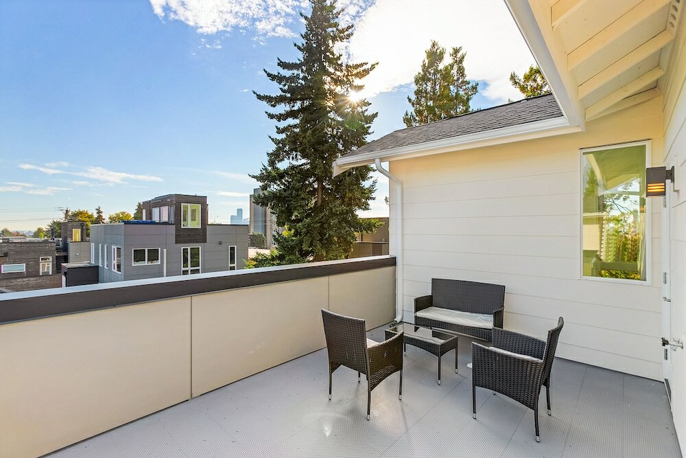 Фото Vhagar's Valyria's Vista