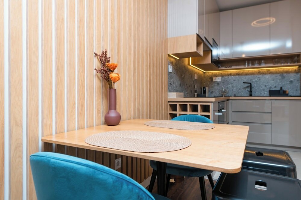 Фото WaterFront City Apartments by UrbanRent