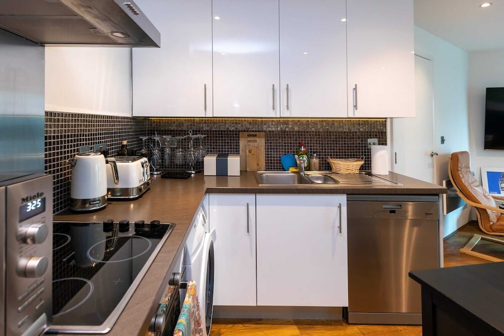 Фото Stylish 1bd High Rise Flat - Vauxhall