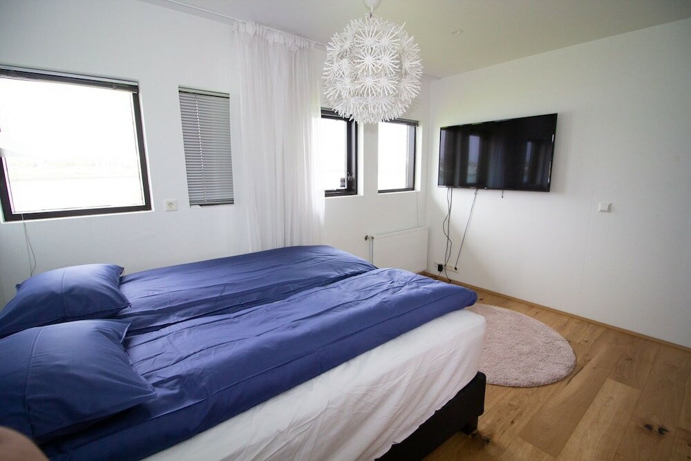 Фото Seaside Villa - 6 bedrooms