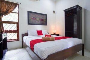 Гостиница RedDoorz Syariah near Ngade Lake