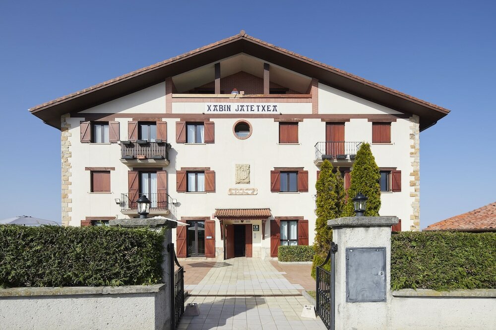 Фото отеля 1