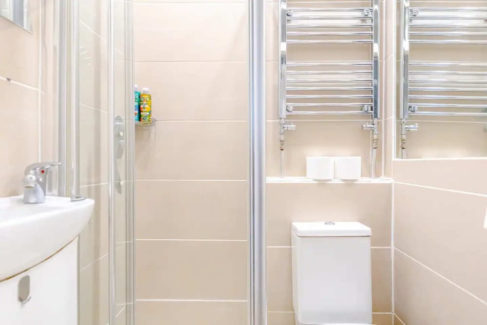 Фото Stylish 2bd Flat - 5 Minute Walk to Notting Hill!