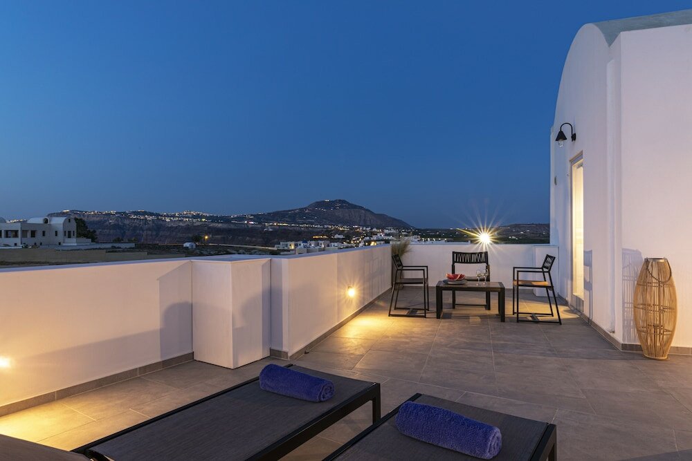 Фото Alafropetra Luxury Suites