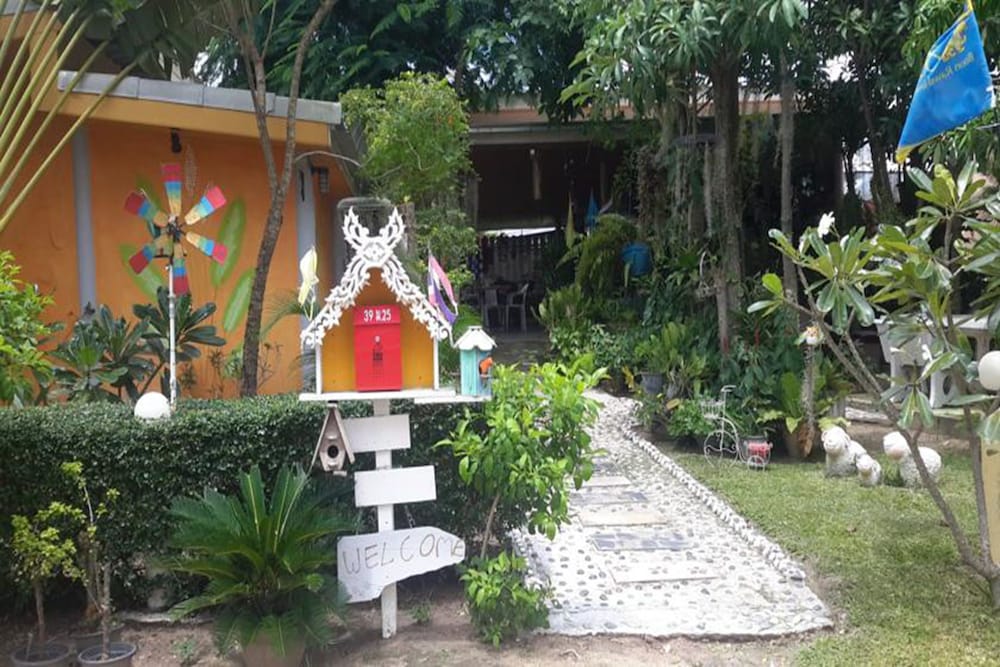 Фото Sports Bar & Resort