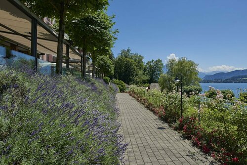 Внешний вид отеля Hermitage Lake Lucerne - Beach Club & Lifestyle Hotel в Люцерне, фото 5