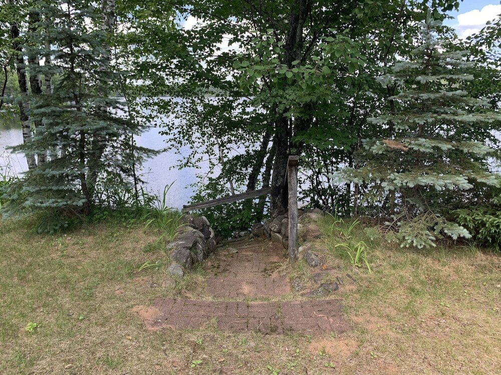 Фото Gresham Shores - Hungry Bear
