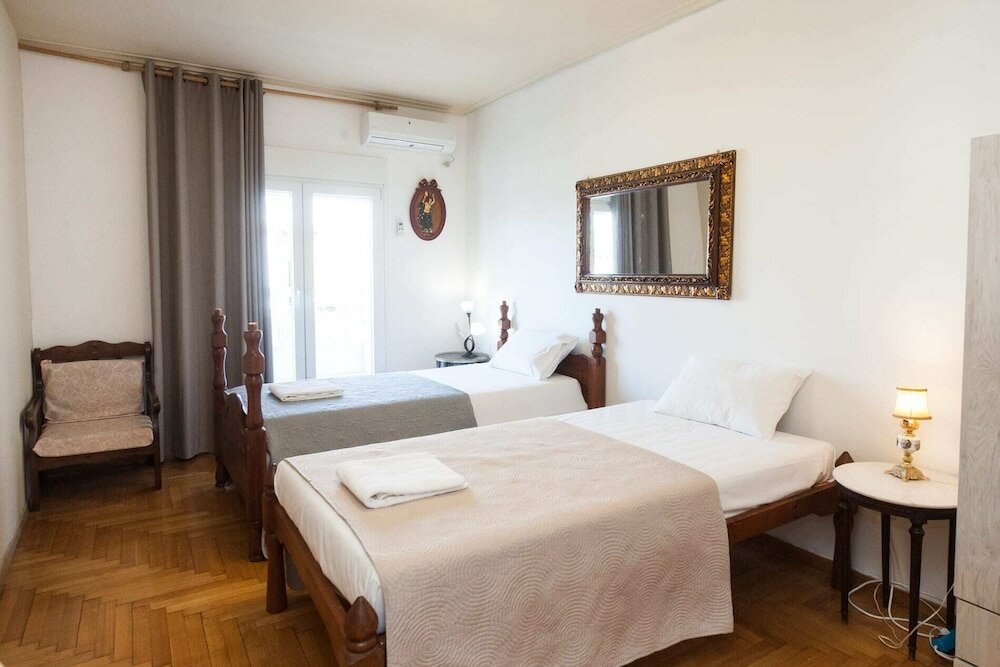 Фото Gorgeous 3 bedrooms apt at Exarcheia