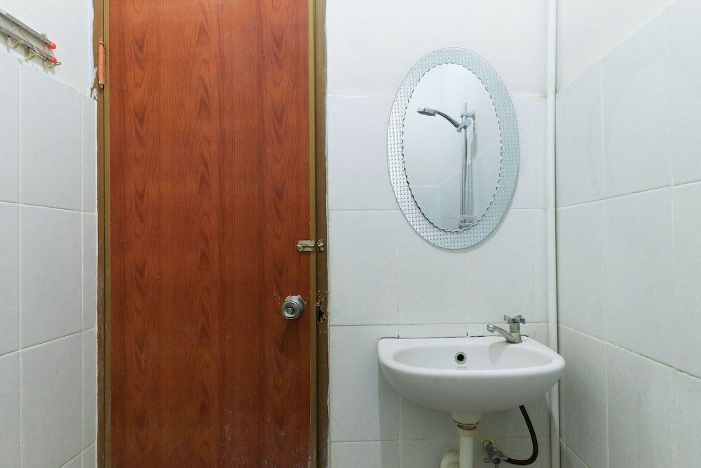 Фото Hotel Warta Putra