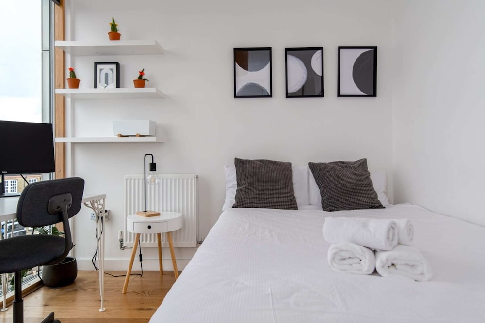 Фото Inviting 2bd Flat - 1 Min From Deptford Station!