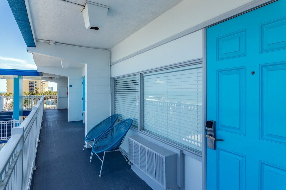 Фото Chateau Mar Beach Resort