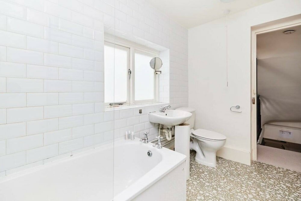 Фото The London Getaway - Seductive 3bdr House With Garden