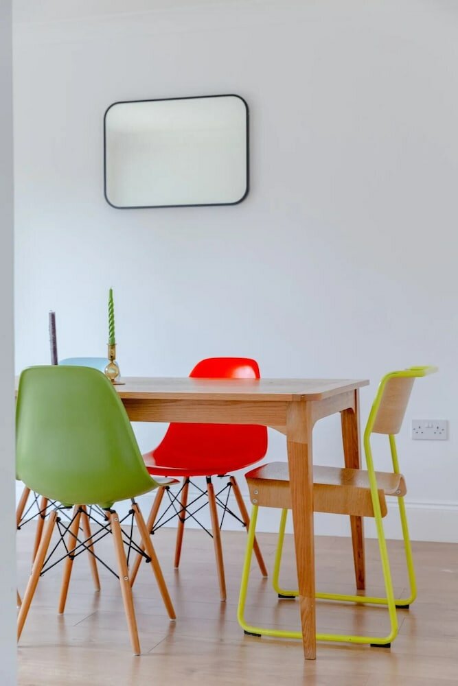 Фото Bright & Spacious 5bd House - Peckham